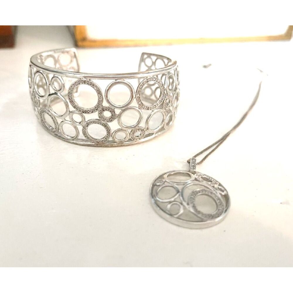 Sentimental expressions necklace‎ and braclet . Originally purchased from Kohl's